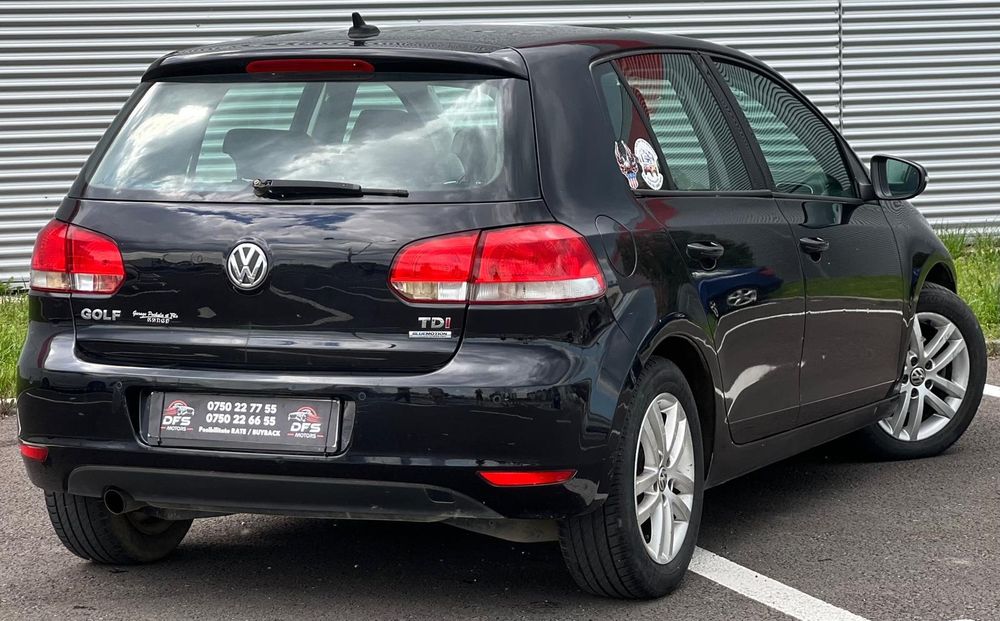 Vând Volkswagen Golf VI 1.6 TDI * BlueMotion * LED 2012 HighLine