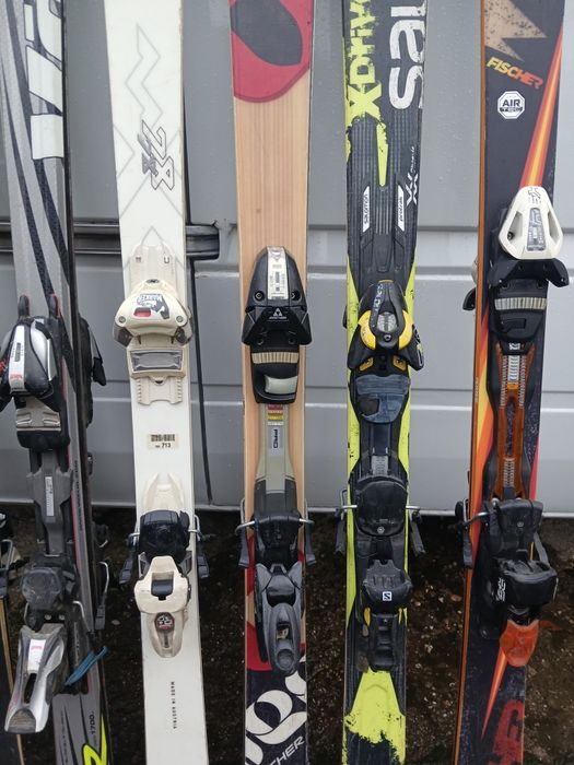 Vind skiuri , achiuri din colecție