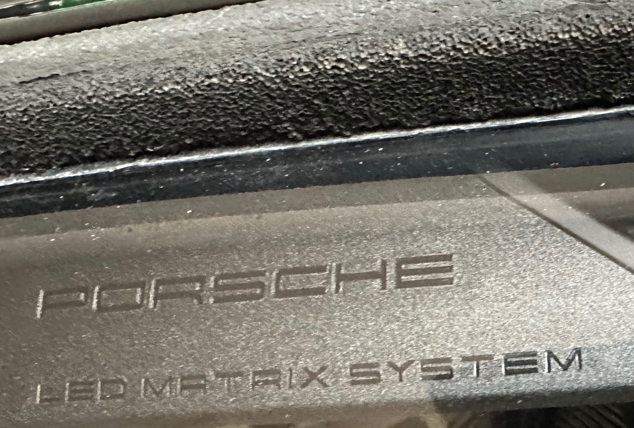 Фар far десен фарове Matrix за Порше  Тайкан Porsche Taycan