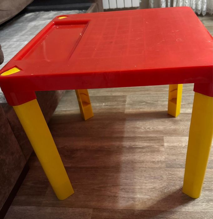 Столик детский, пластик, Россия
