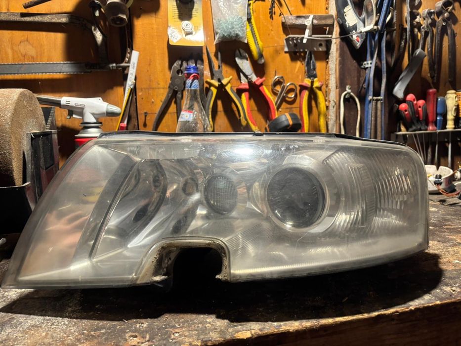 Vand Faruri Skoda Superb 2005