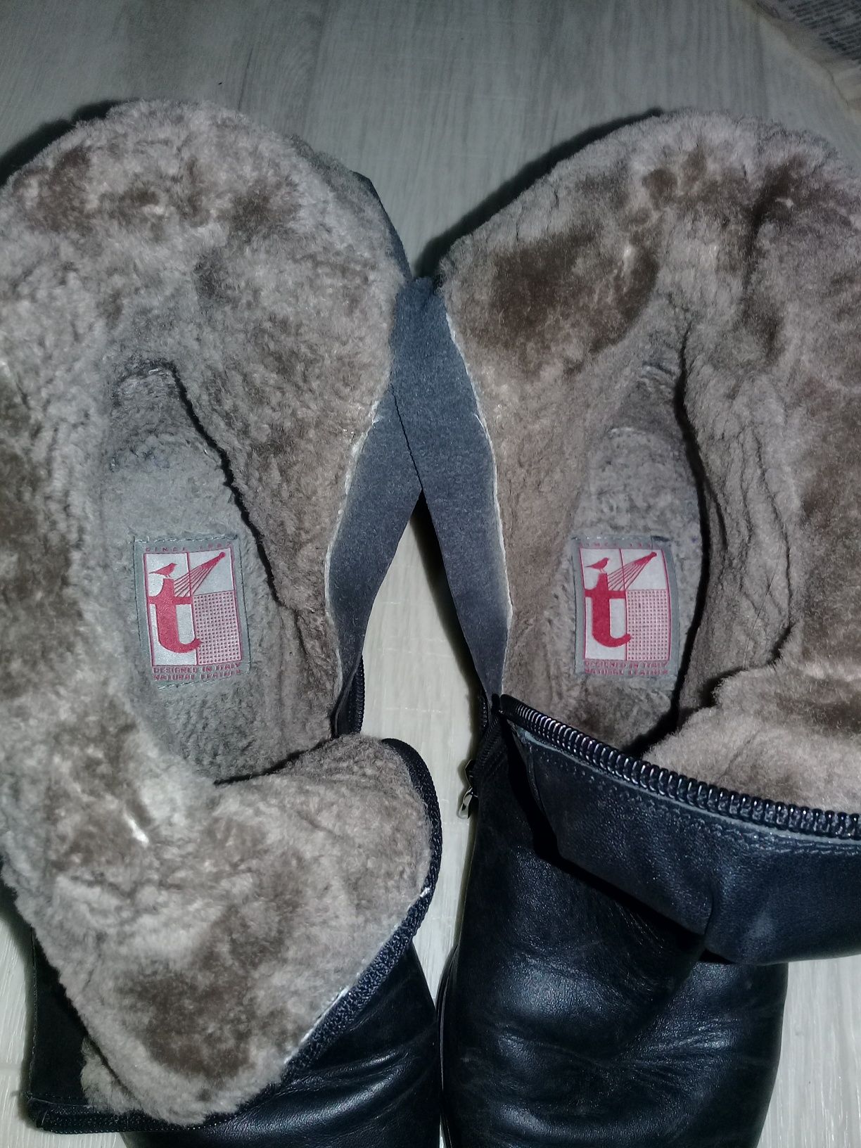 Продам зимние сапожки 36р