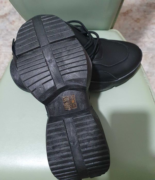 Pantofi talpă groasă