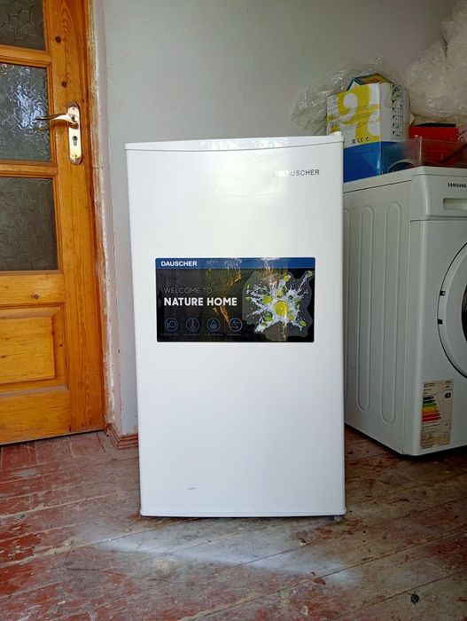 Продам  почти новый мини холодильник отличном рабочем состоянии