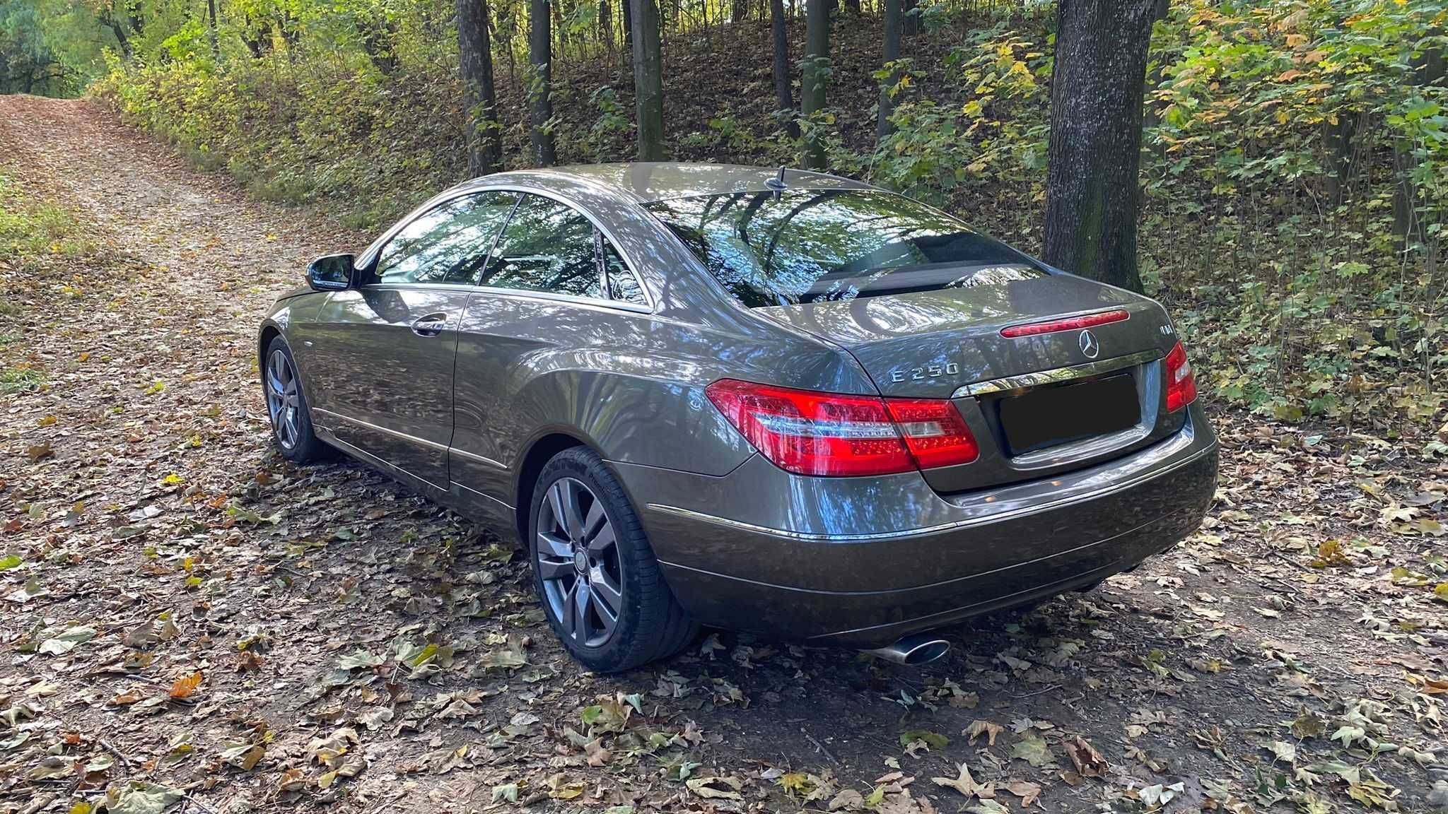 Mercedes Benz E250 distronic