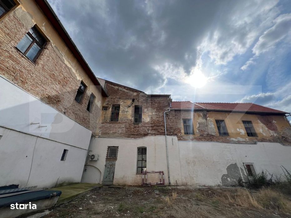 Hotel cu 44 camere, renovabil, pozitionat ultracentral – oportunitat