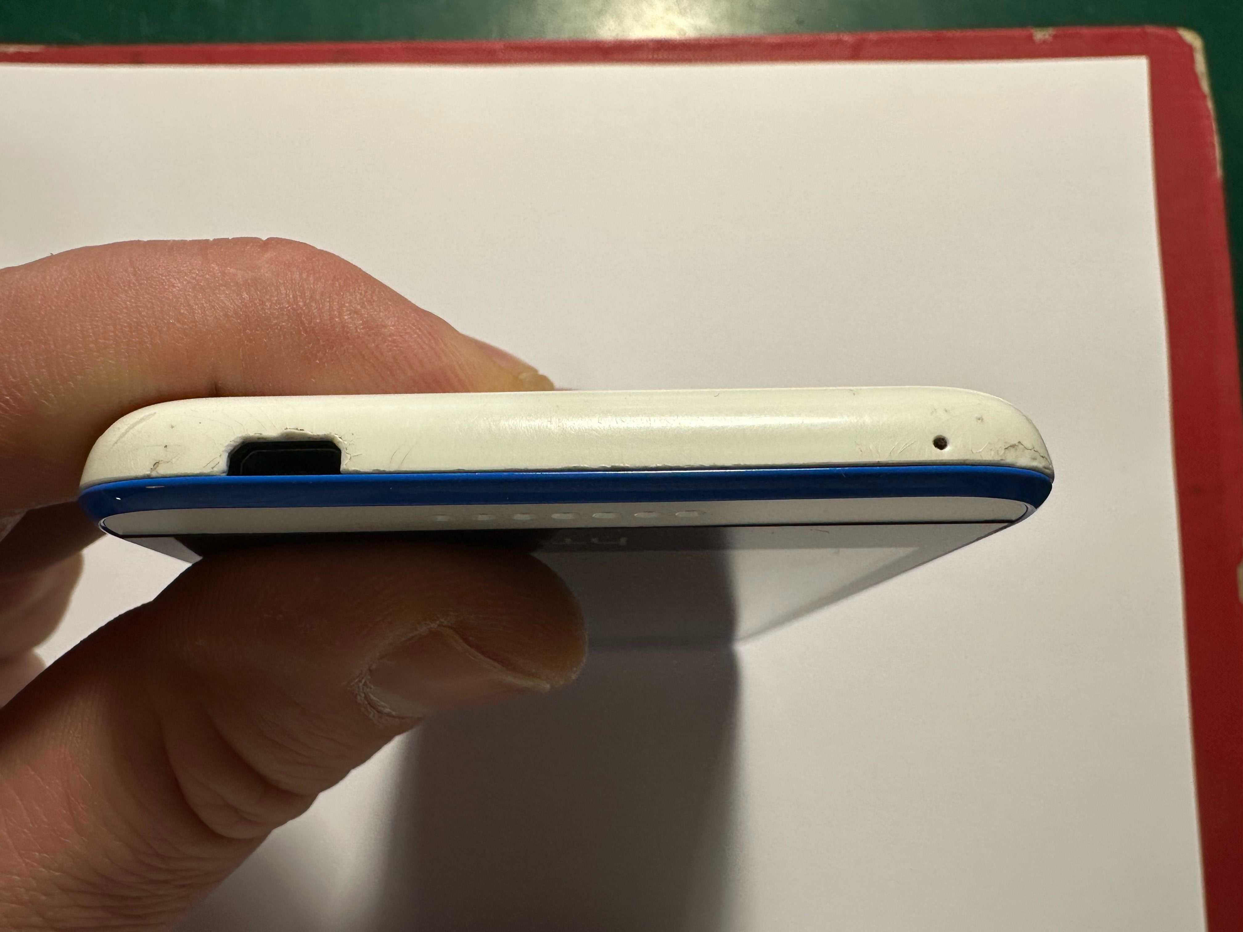 HTC Desire 620G dual sim - 8GB - БЯЛ - Две SIM карти - Отключен