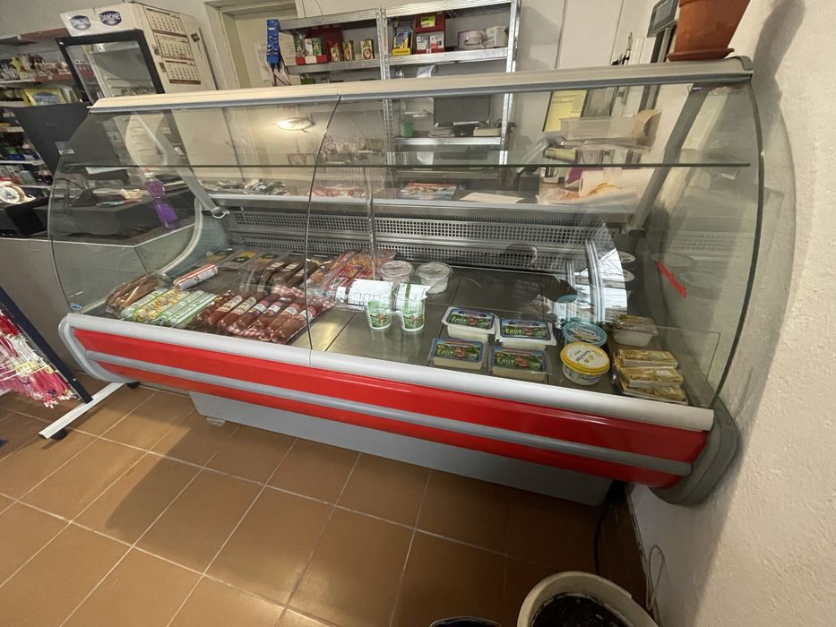 Хладилна витрина НАГИ