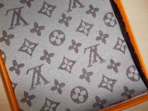 Eșarfă pentru femei Louis Vuitton 0339
