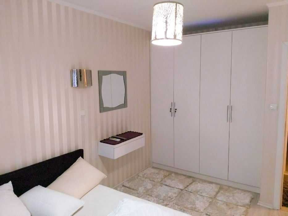 Продава се Тристаен апартамент в София, Студентски град - 90 кв.м за 2000 €/кв.м - Снимка #6