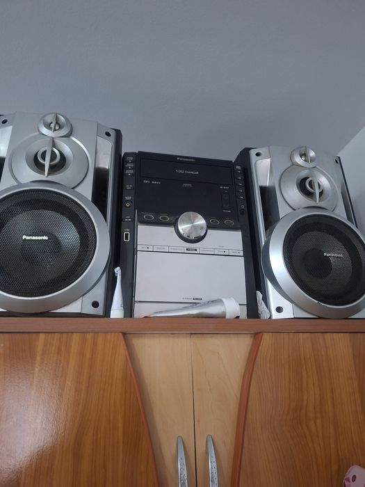 Vând Combina muzicala Panasonic