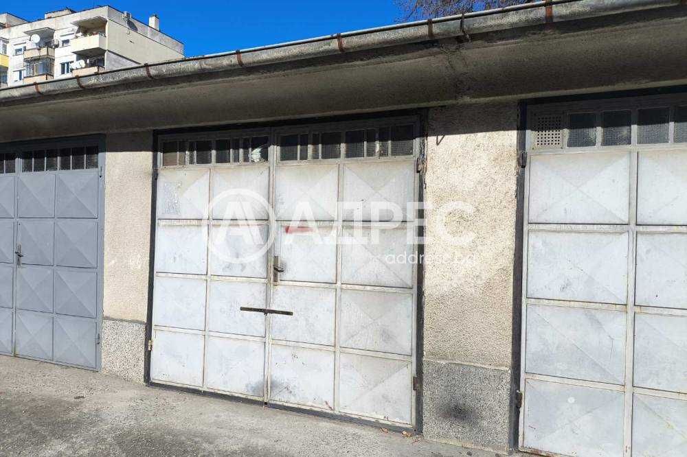 Тухлен гараж в кв. "Абритус"!