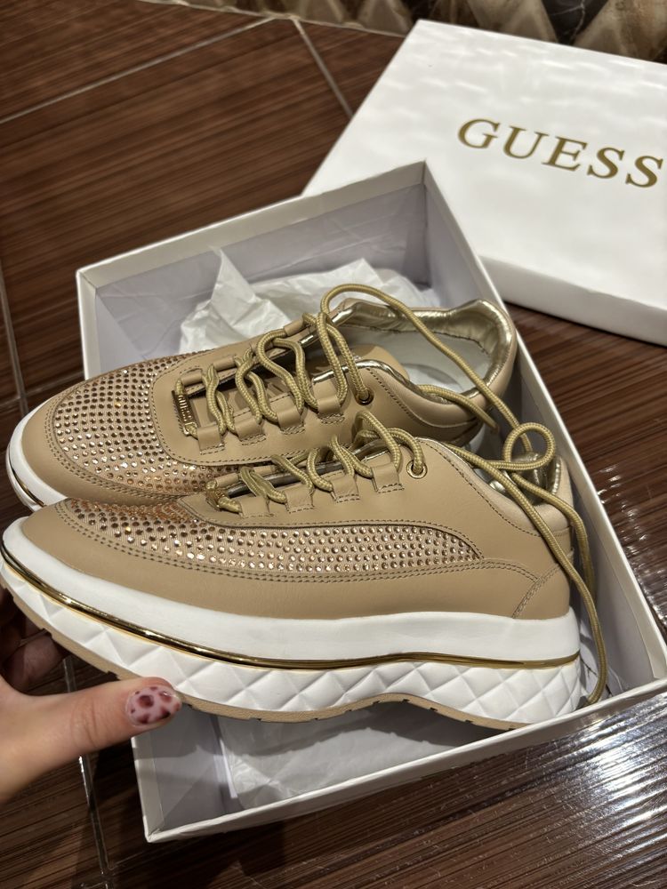 Guess Kyra сникърси 38