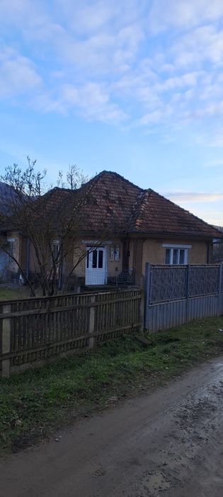 Casă de vânzare la 23 km de Cluj