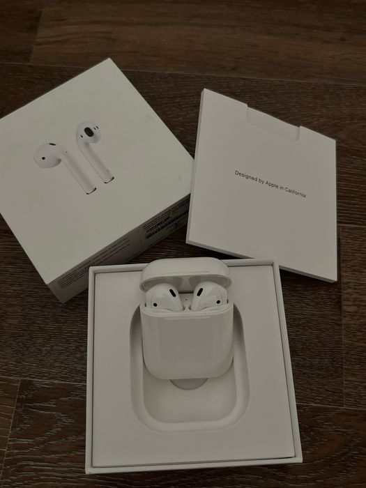 Продам AirPods 1