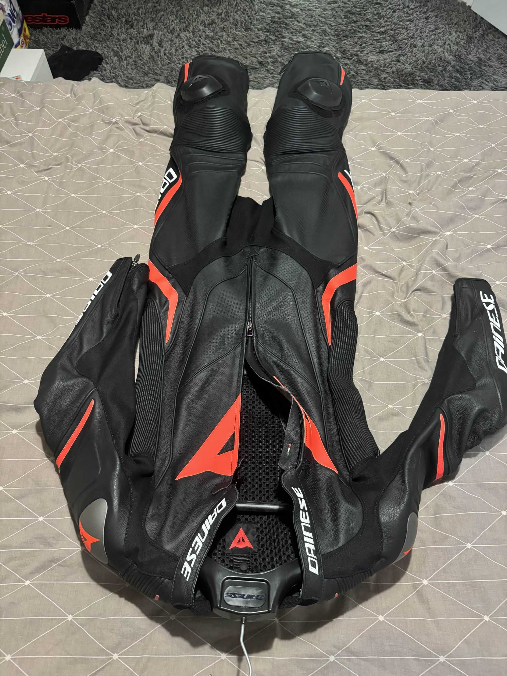 Dainese Laguna Seca 4 Мото Екип *ЧИСТО НОВ* (Размер 50)