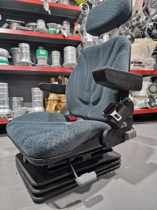 Scaun pneumatic tractor utilaje agricole cu compresor incorporat preț