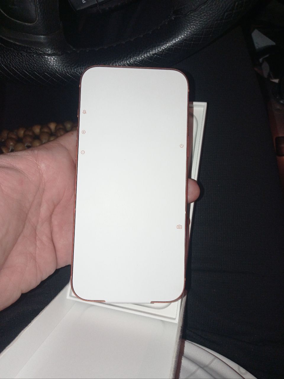 Iphone 17 pro max orange