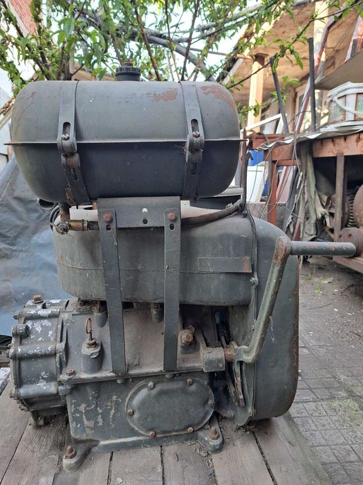 Бензинов Двигател: Четиритактов,  Двуцилиндров, Неизползван, Нов