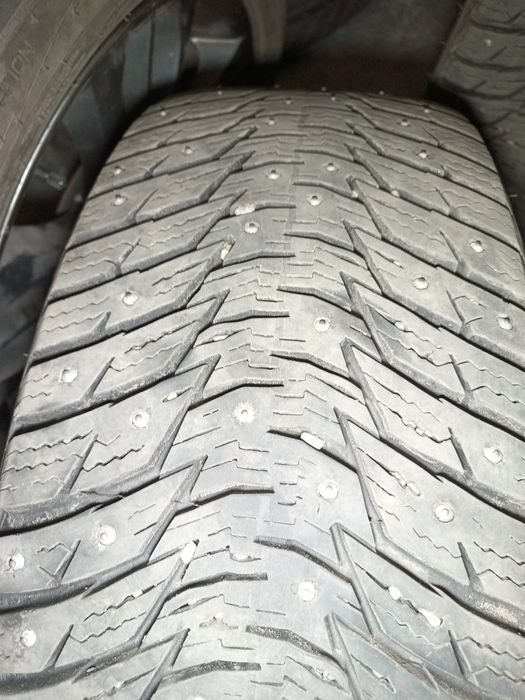 Продам шины и диски зимние.