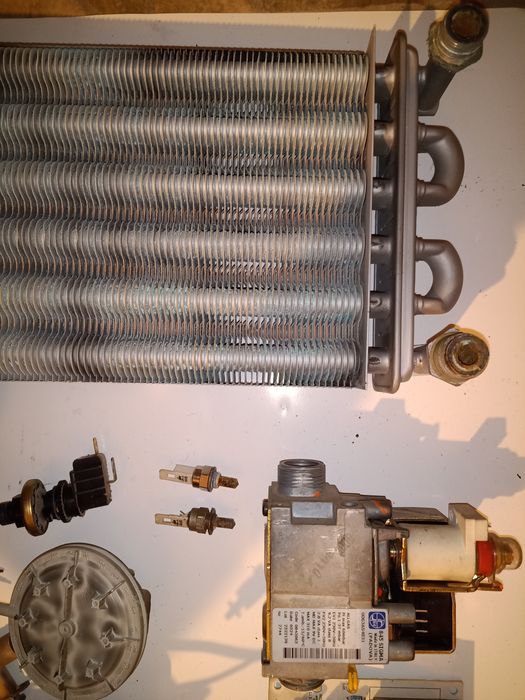 Eolo Star 24 kw Vas expansiune Vana gaz Ventilator Pompa Schimbator