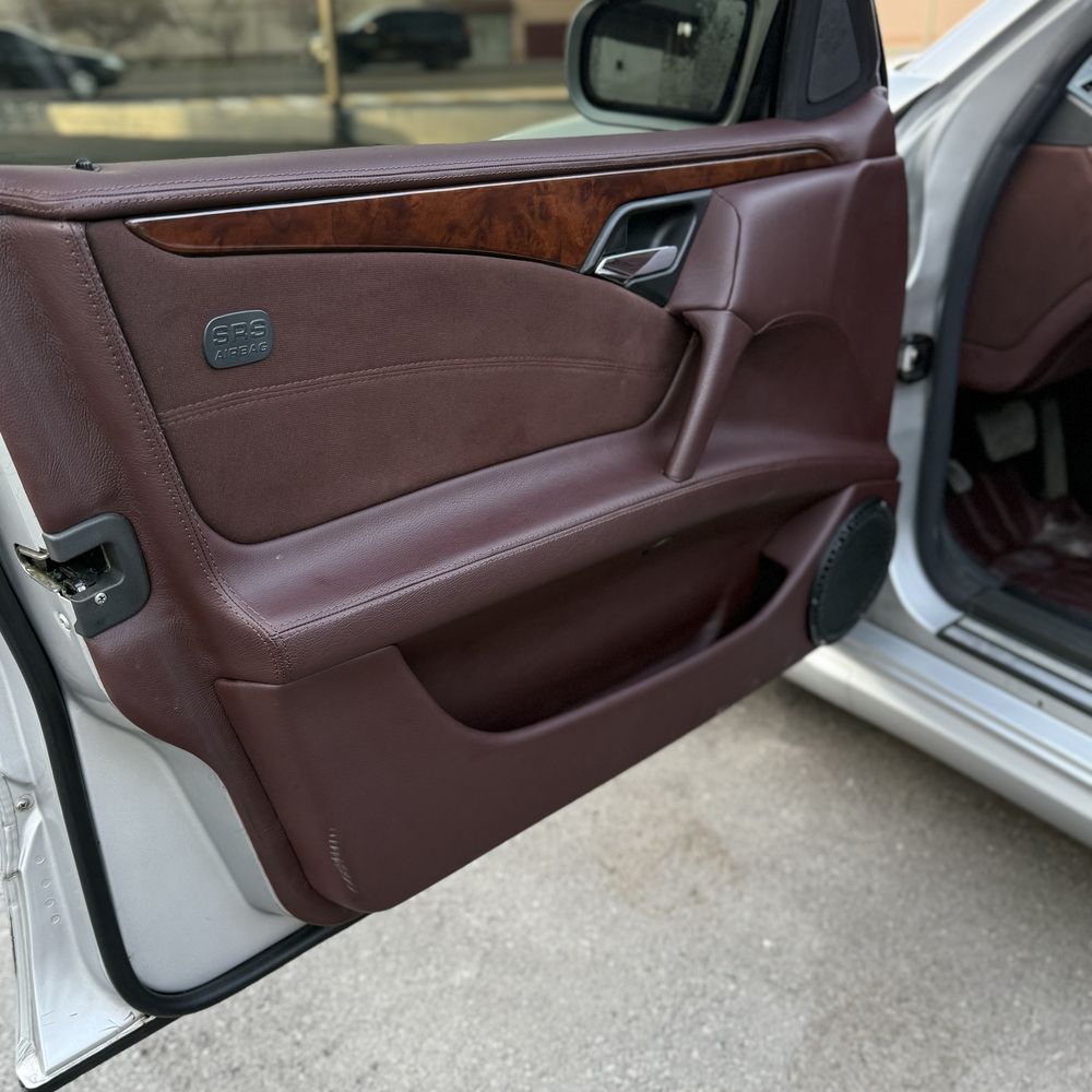 Mercedes benz w210 E55 sotiladi yoki barter