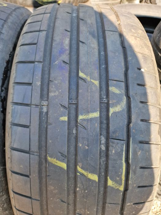 Anvelope 255/45R19 marca Hankook, DOT 2022,6 mm
