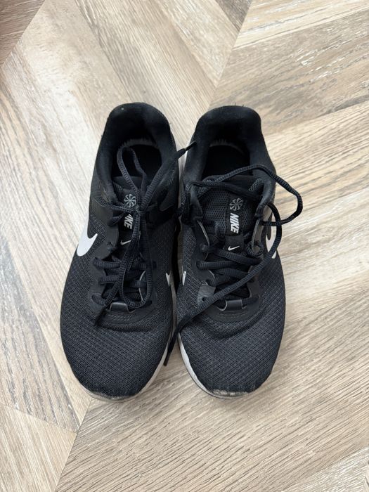 Продам кроссовки Найк