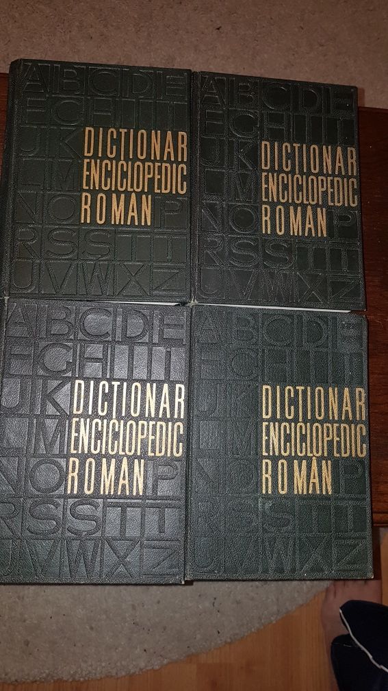 Patru volume Dictionar Enciclopedic Roman