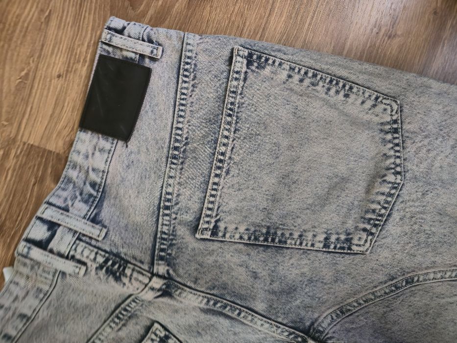 pull and bear дънки с розов wash