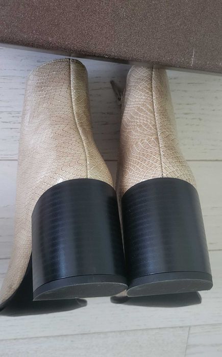 Botine de piele bej, cu toc, ALURA, mar. 39