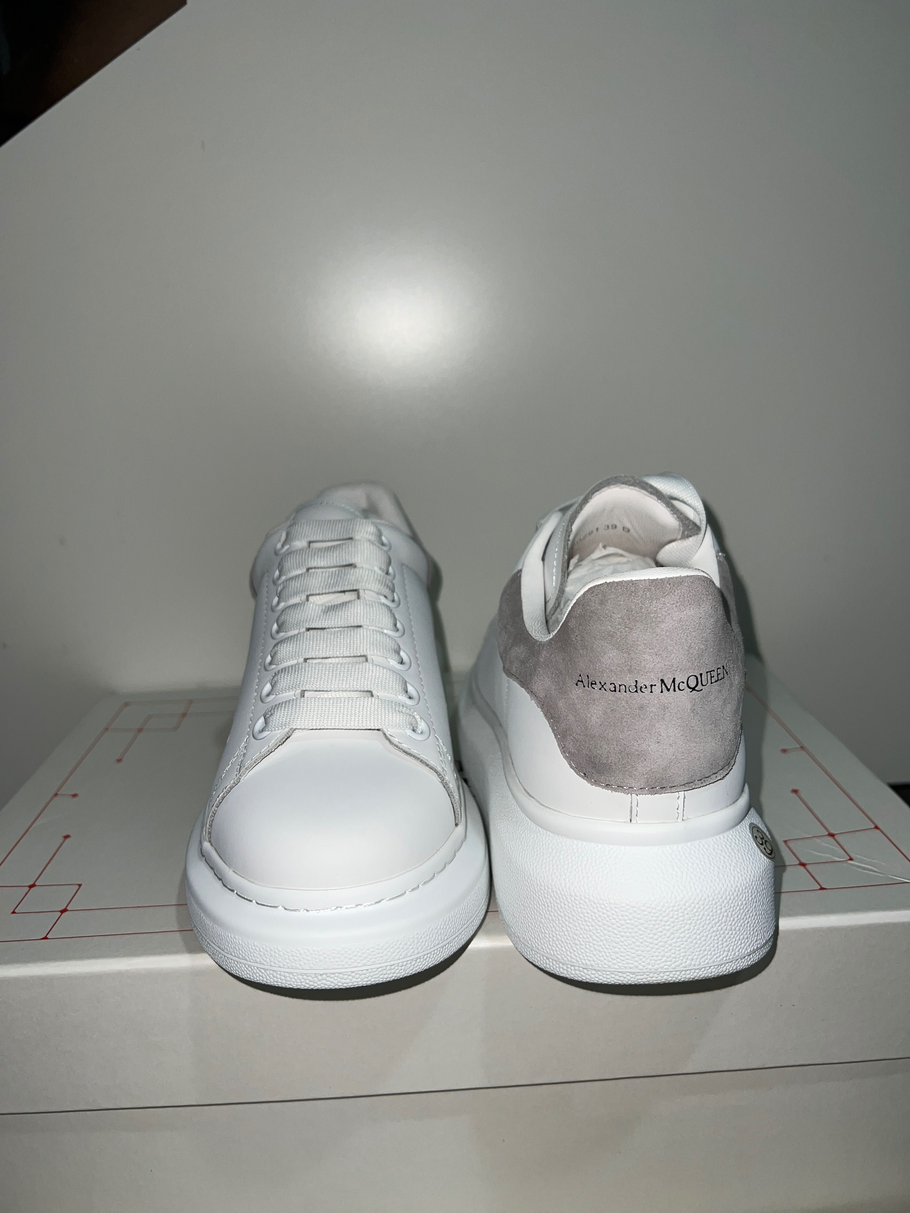 Alexander Mcqueen