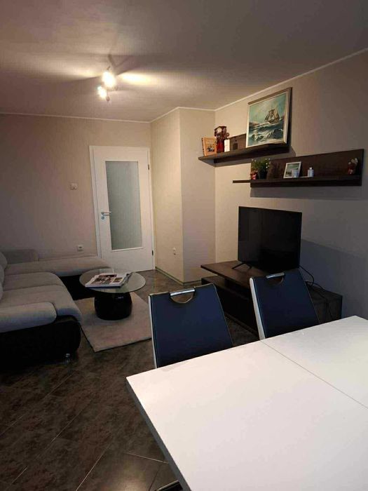 Дава се под наем Тристаен апартамент в Варна, Чайка - 78 кв.м за 613 € - Снимка #2