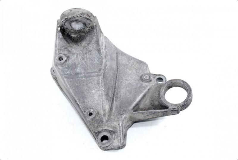 Suport cutie viteze Volkswagen Passat 1996-2000 3B2 8D0399108R