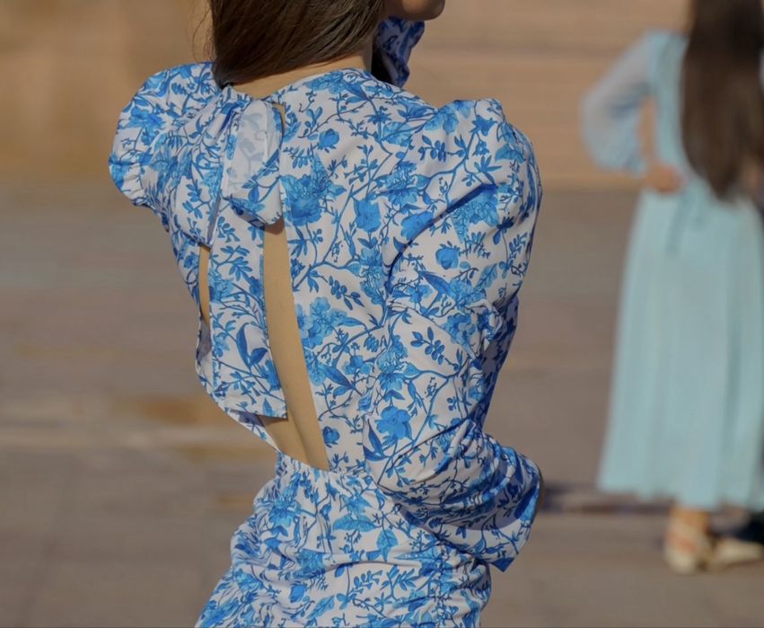 Продается платье вечернее легкое