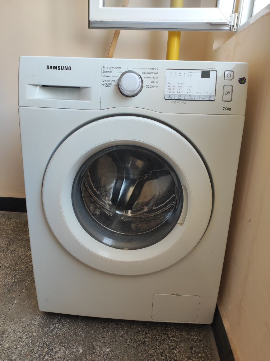 Продавам пералня Samsung