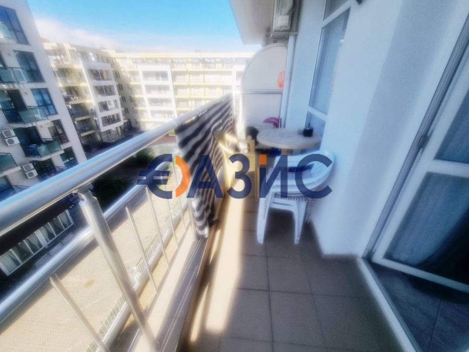 Продава се Двустаен апартамент в к.к. Слънчев бряг - 62 кв.м за 1259 €/кв.м - Снимка #2