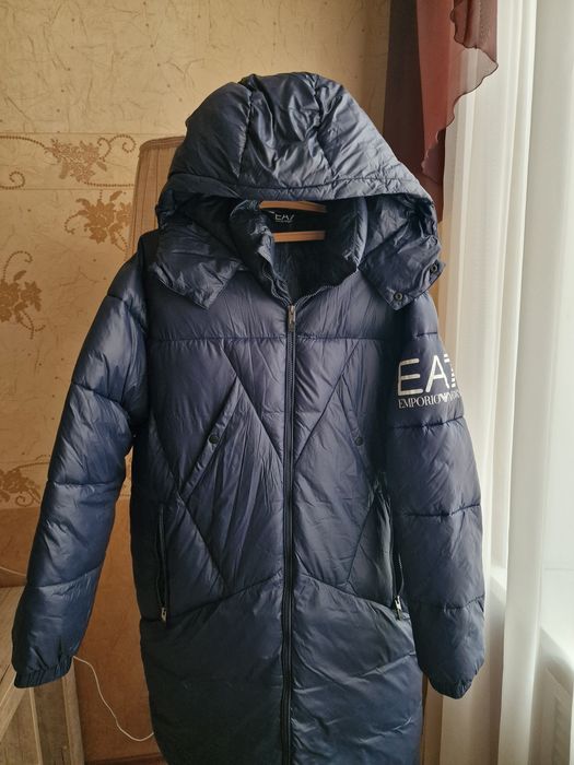 Продам мужской пуховик.