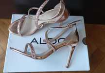 Страхотни високи сандали Aldo 39 номер