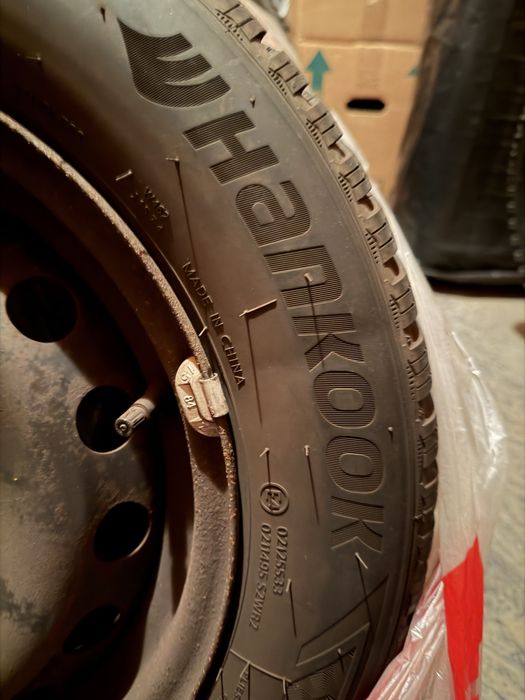 Зимни гуми Hankook 175/65/R14 с джанти за Renault Twingo
