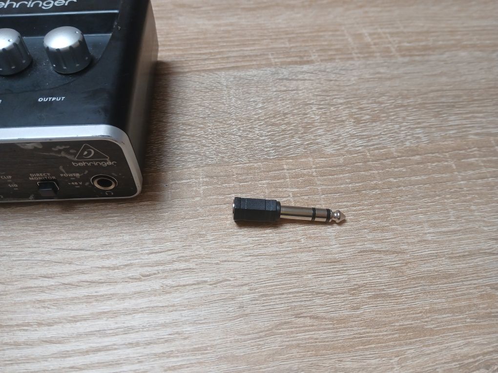 Външна аудио карта Behringer UM2 U-Phoria, аудио интерфейс