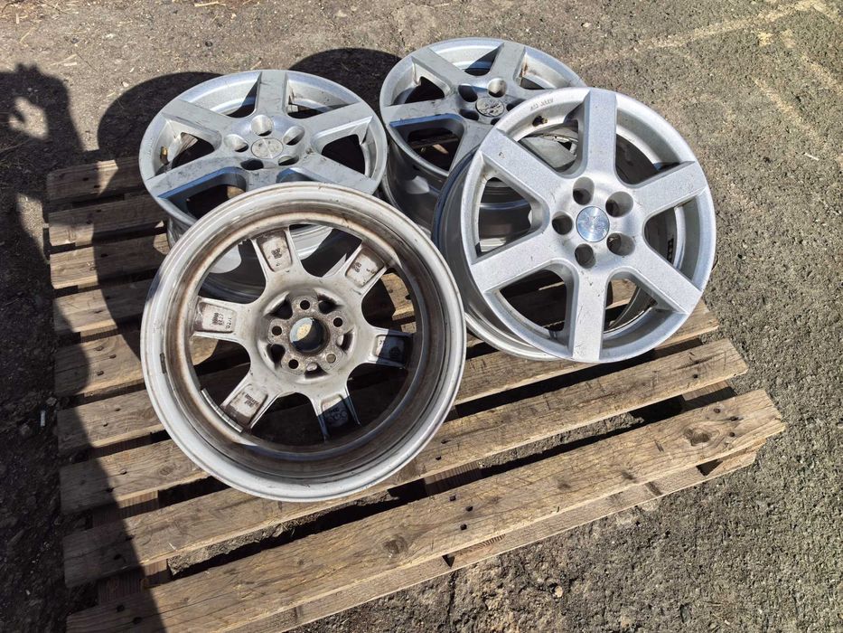 16 цола 5 х 98 мм Ситроен Ц8 / Пежо 807 / Ланча Федра - 7 Инча / ЕТ 27