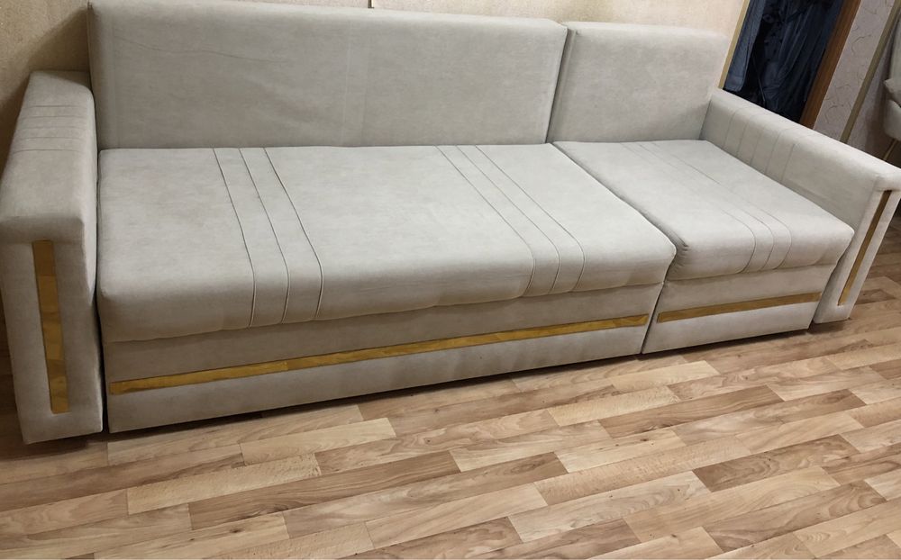 Продаю мебель для гостиной и спальни.