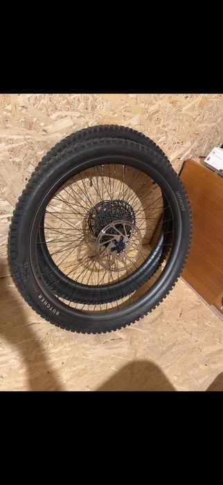 Roti Enduro Trail CARBON 29 Boost 12x148 15x110 Industry Nine