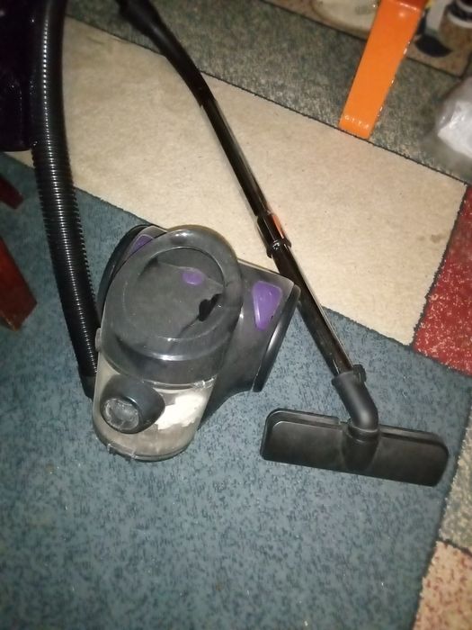 Пылесос Рабочий б/у