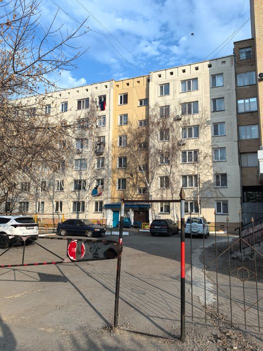 Продам 3-х комнатную квартиру в центре