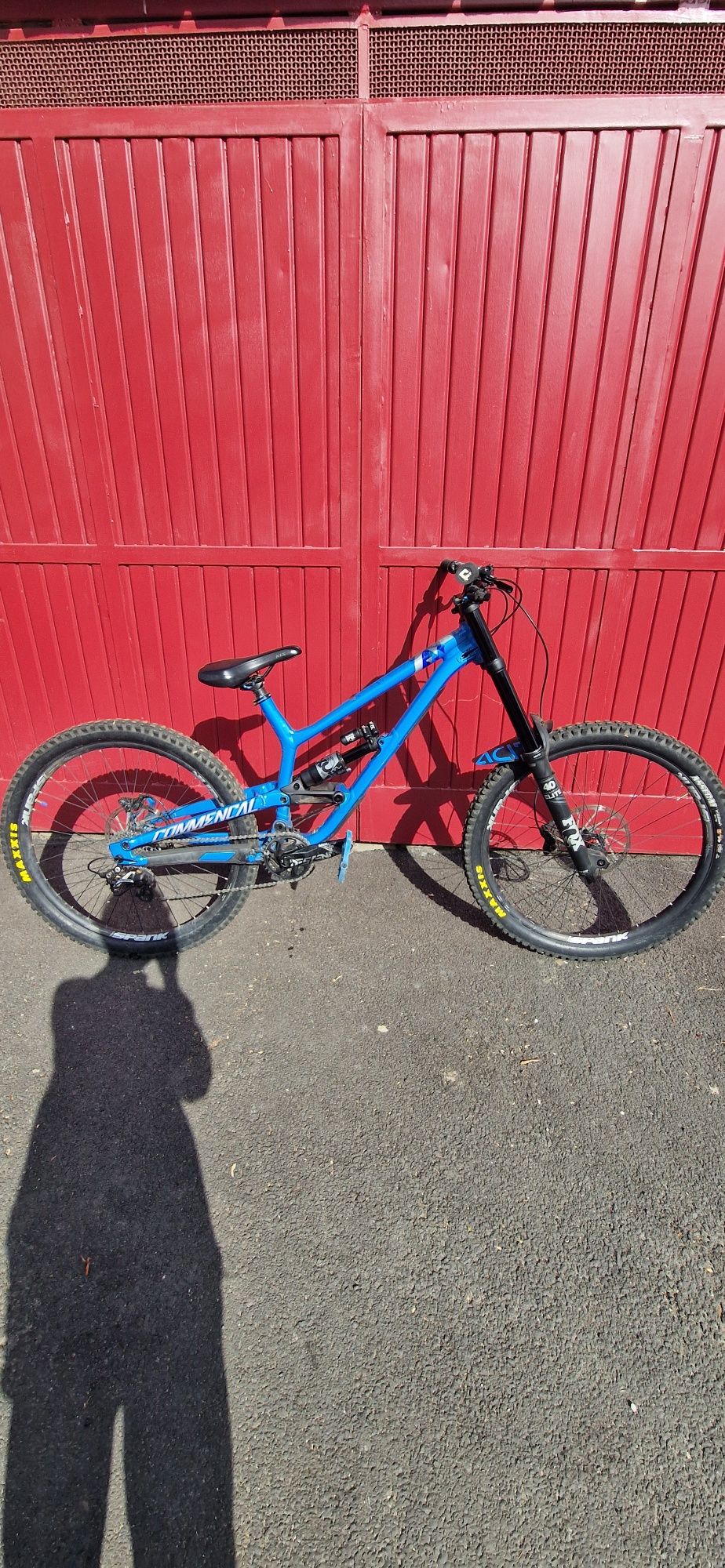 Bicicleta downhill Commencal Essential Furious