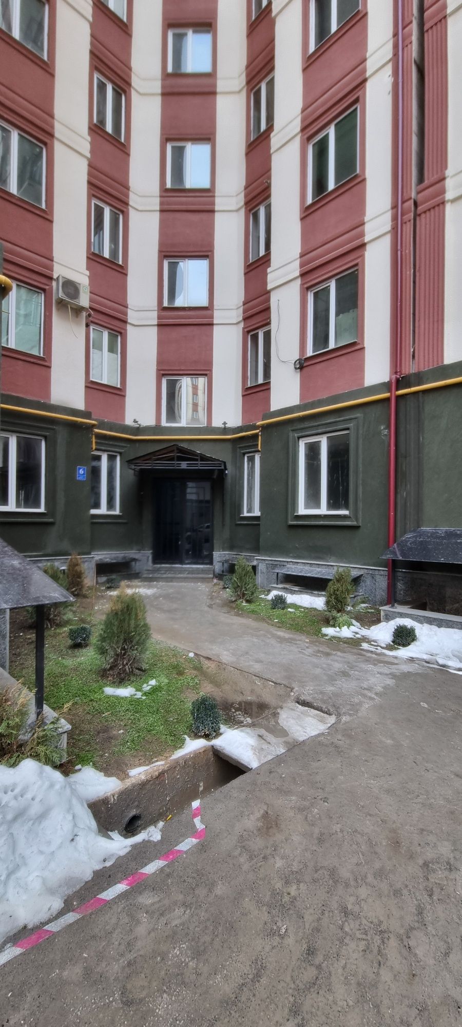 Продается уютная квартира в Nice Village!  Площадь с подвалом: 155 м²
