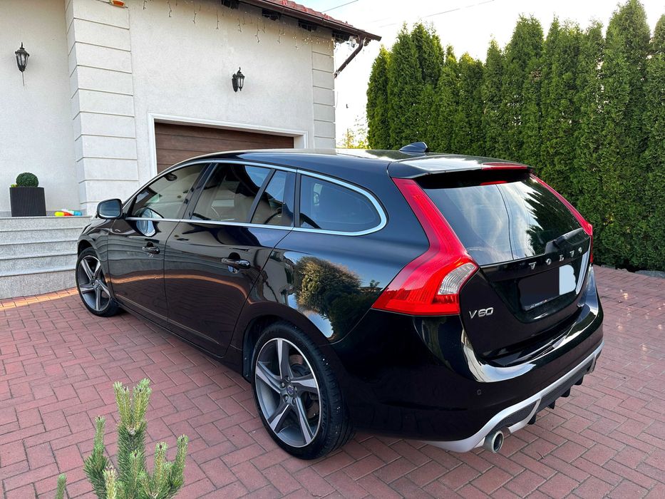 Volvo V60 R design D3/D4 Automat