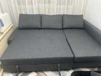 CANAPEA IKEA gri inchis De vanzare in stare buna. Nu are defecte